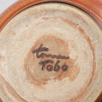 VASER, 2 st, stengods, Erik & Ingrid Triller, Tobo, 1900-talets andra hälft.