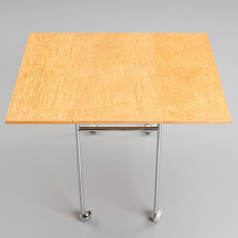 Bruno Mathsson, a drop leaf table 'Berit' in burled birch, Bruno Mathsson International, Sweden.