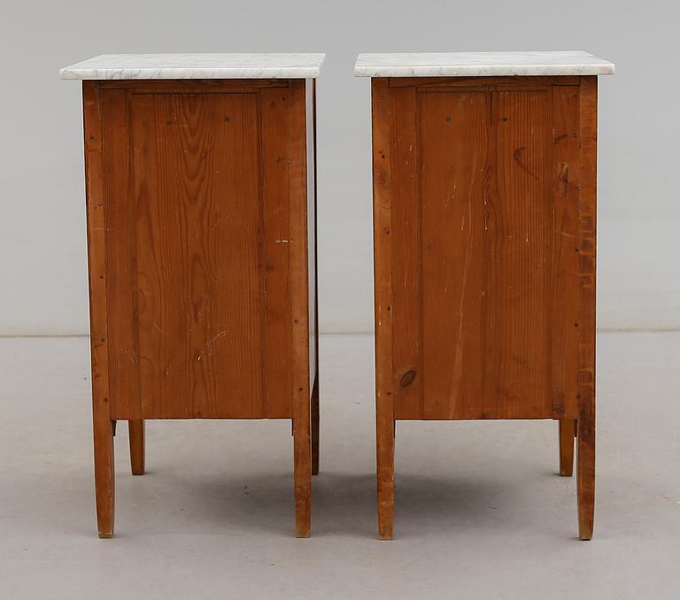 SÄNGBORD, 1 par, 1900-talets första hälft.