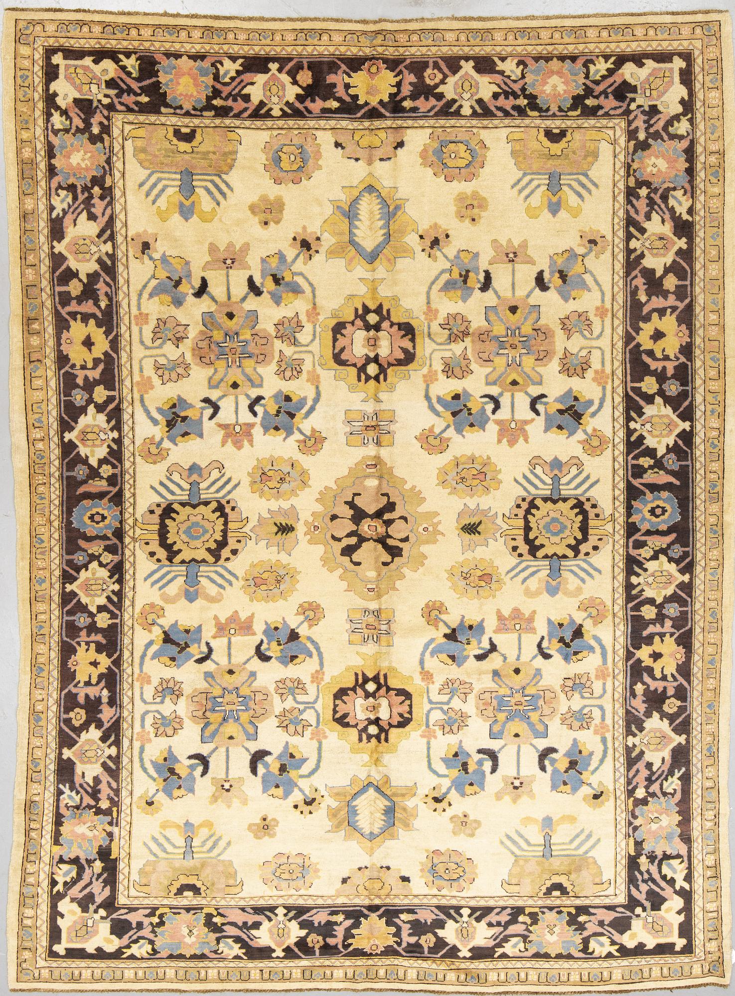 Matto, semi-antique/Old Indisk, ca 368 x 265 cm.