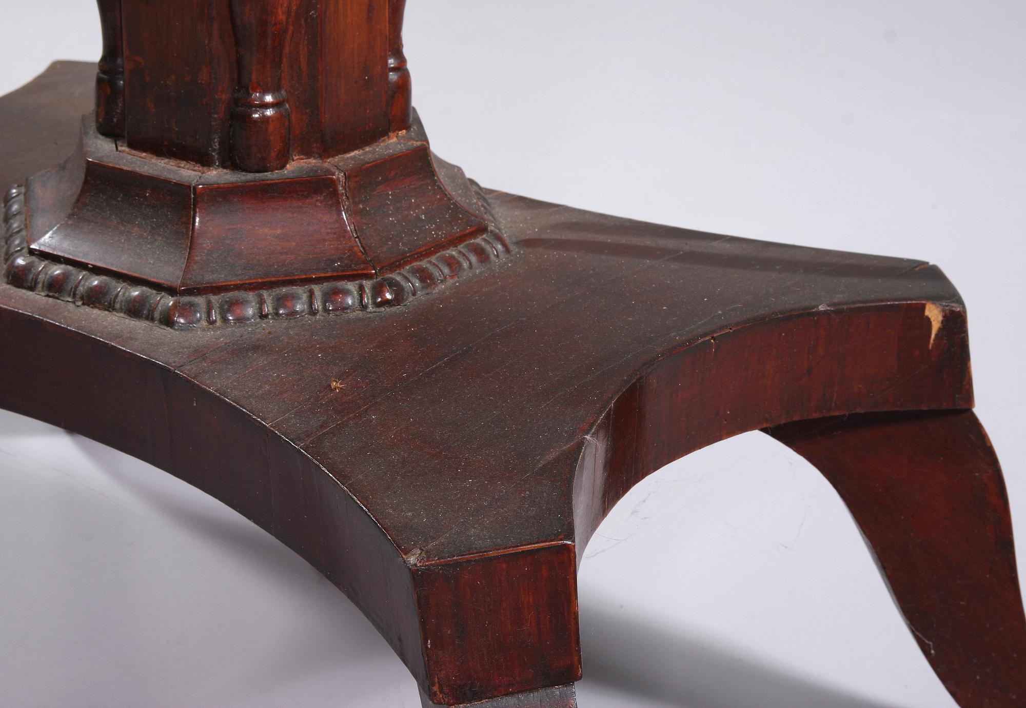 SALONGSBORD, Karl Johan, 1800-tal.