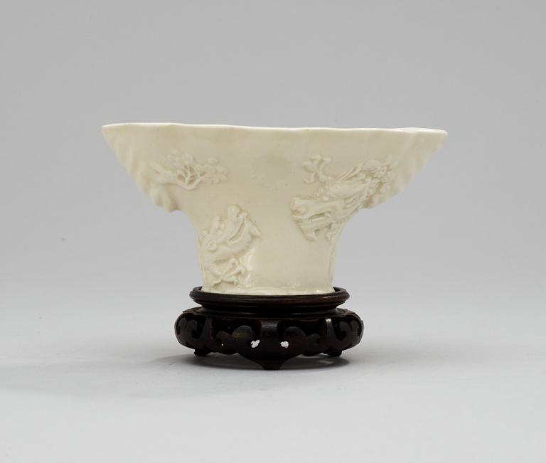 VINOFFERSKÅL, porslin. Samson, Frankrike. 1800/1900-tal.
