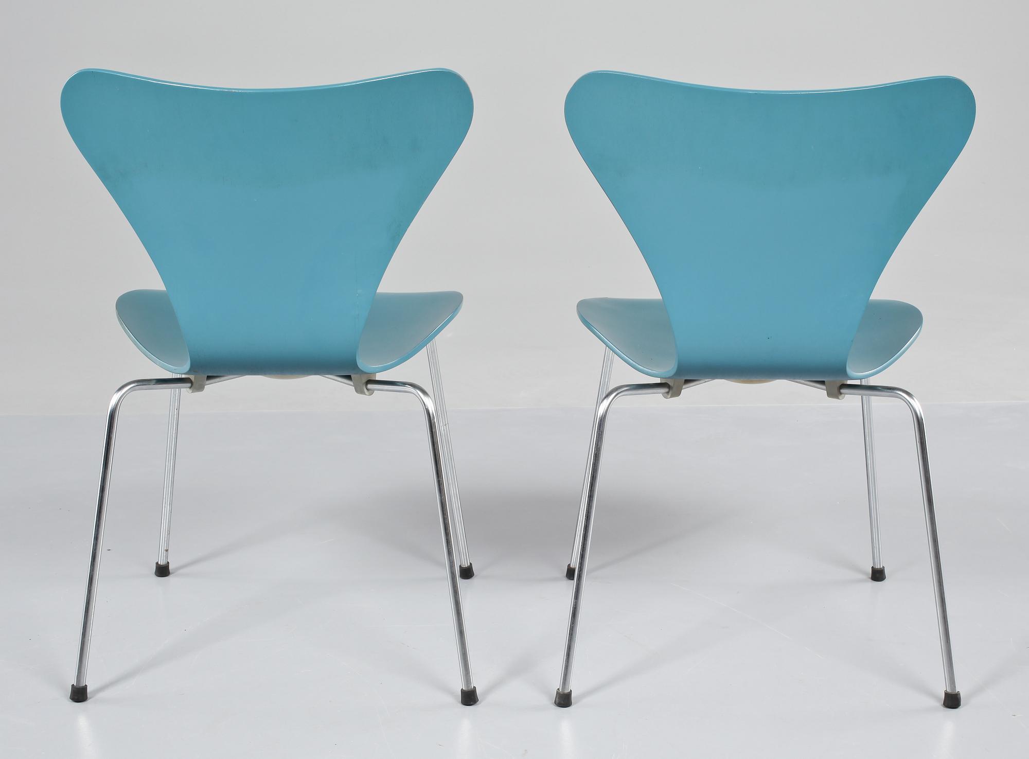 STOLAR, ett par, "Sjuan", Arne Jacobsen, Fritz Hansen, 1968.