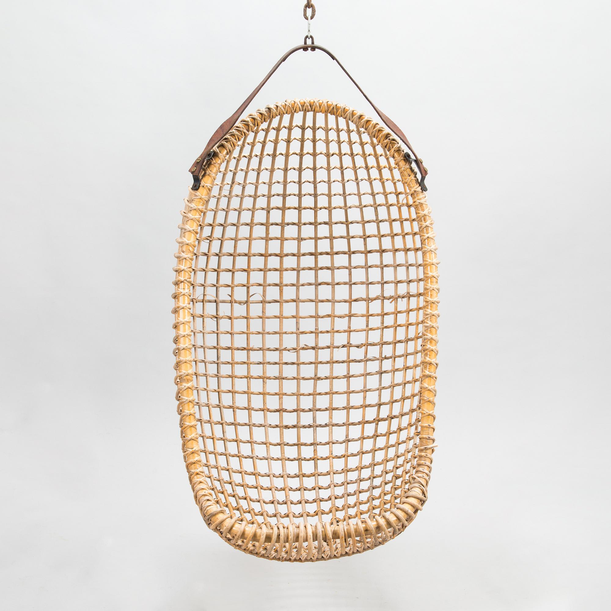 Giovanni Travasa, hanging chair 'Eureka' for Vittorio Bonacina. 1960's.