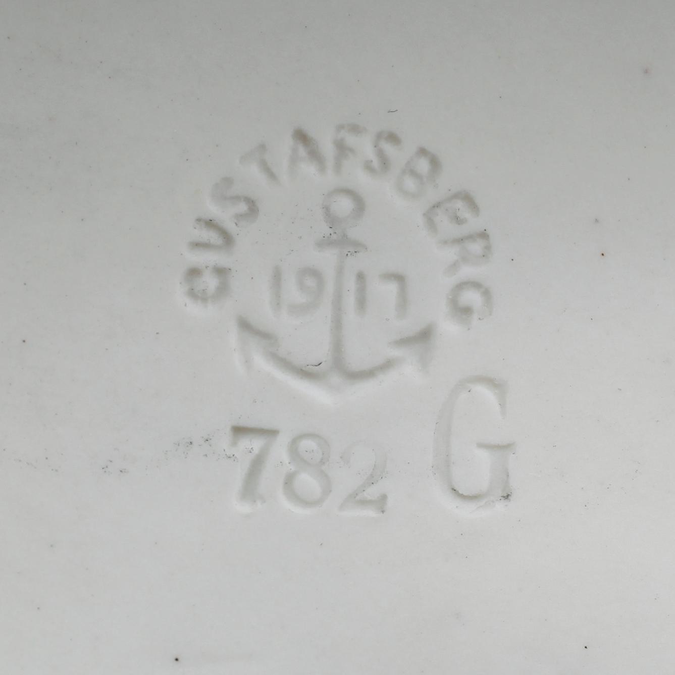 FIGUR, parian, Gustafsberg 1917.