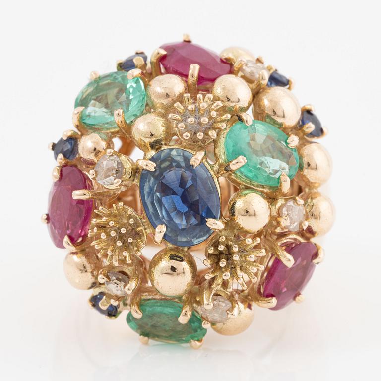 Ring, 14K gold with sapphire, emerald, ruby, and rose-cut diamonds.