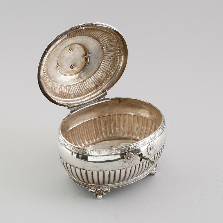 SOCKERSKRIN, silver, Anders Johan Lignell, Sundsvall 1806-1842. Vikt ca 229 gram.