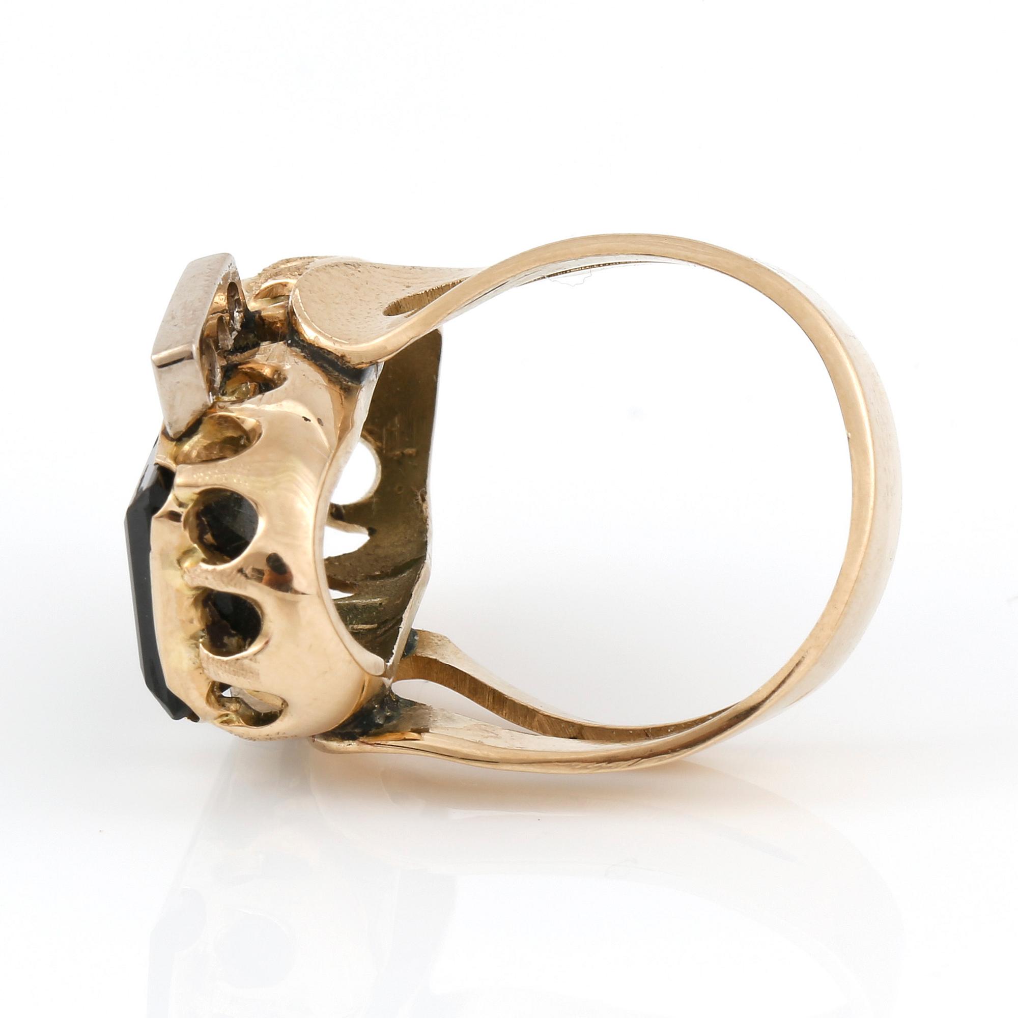 RING, guld 18K, turmalin och sex mindre diamanter, otydbara svenska stämplar, 1900-talets andra hälft. Vikt  ca 11 gram.