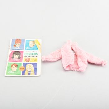 BARBIEDOCKOR, 5 st, Mattel, kläder och kartonger medföljer. 1960-tal.