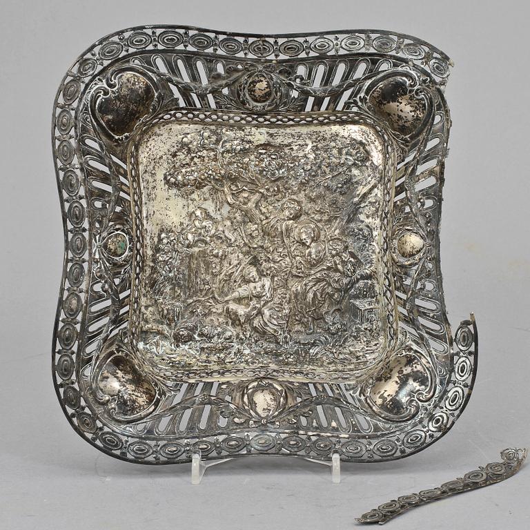 SKÅL samt KORG, silver, Tyskland, 1900-talets första hälft, 714 g.