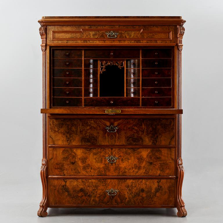 CHIFFONJE, nyrenässans, 1800-talets andra hälft.