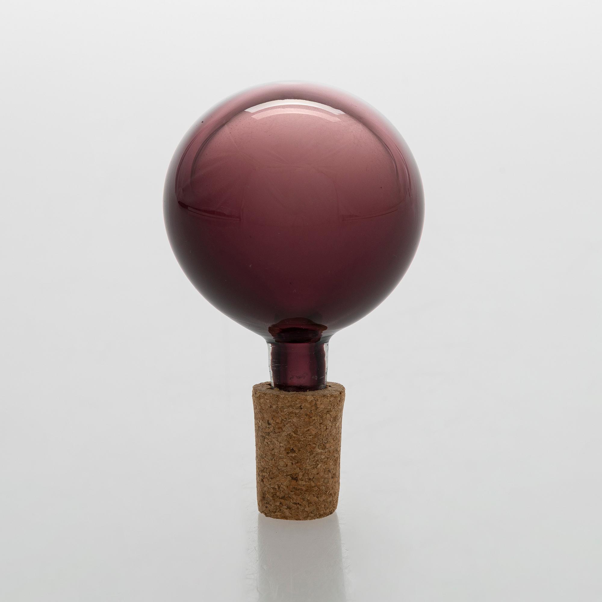 Kaj Franck, a decanter, 'The Bells of Kremlin', signed K. Franck, Nuutajärvi, Notsjö -62.