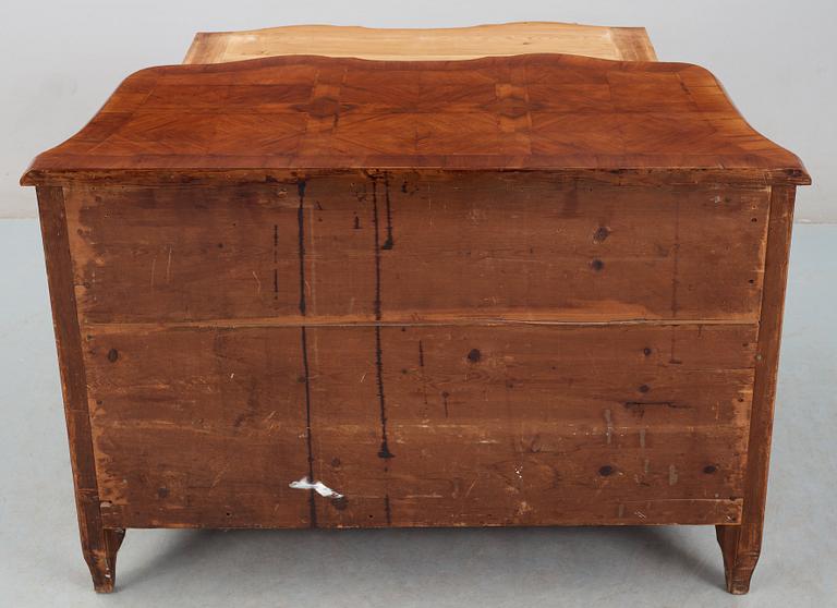 BYRÅ, tillskriven Johan Hugo Fürloh (mästare i Stockholm 1724-1745). Senbarock.