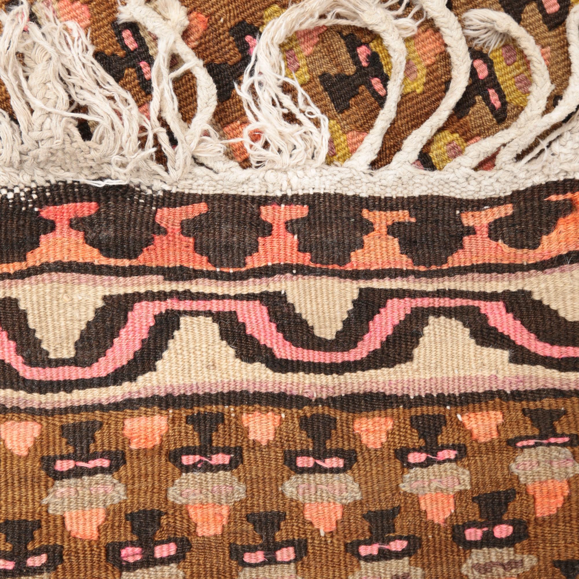MATTA, Kelim. Ca 286 x 118 cm.