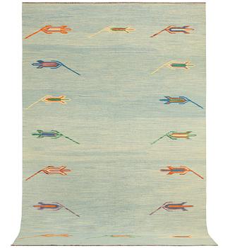 A Kilim carpet, c. 297 x 194 cm.