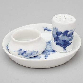 TESERVIS, 12 delar, "Blå blomst", Royal Copenhagen, Danmark.