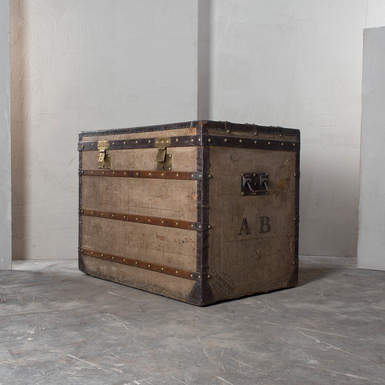 TRUNK by Louis Vuitton from late 19ths cent.