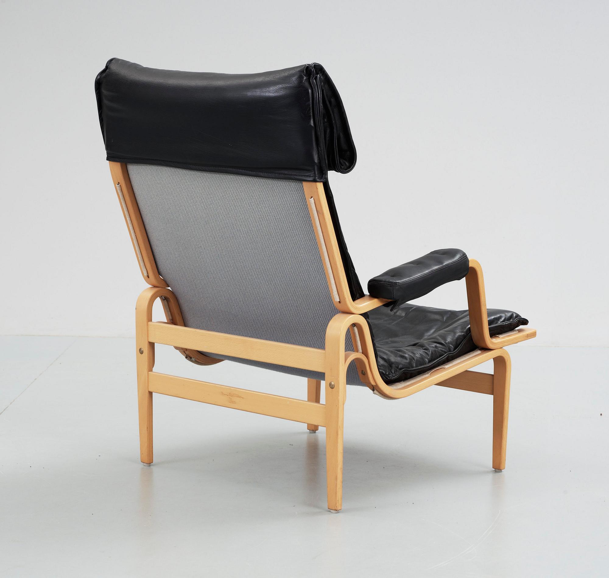 FÅTÖLJ, design Bruno Mathson för Dux.