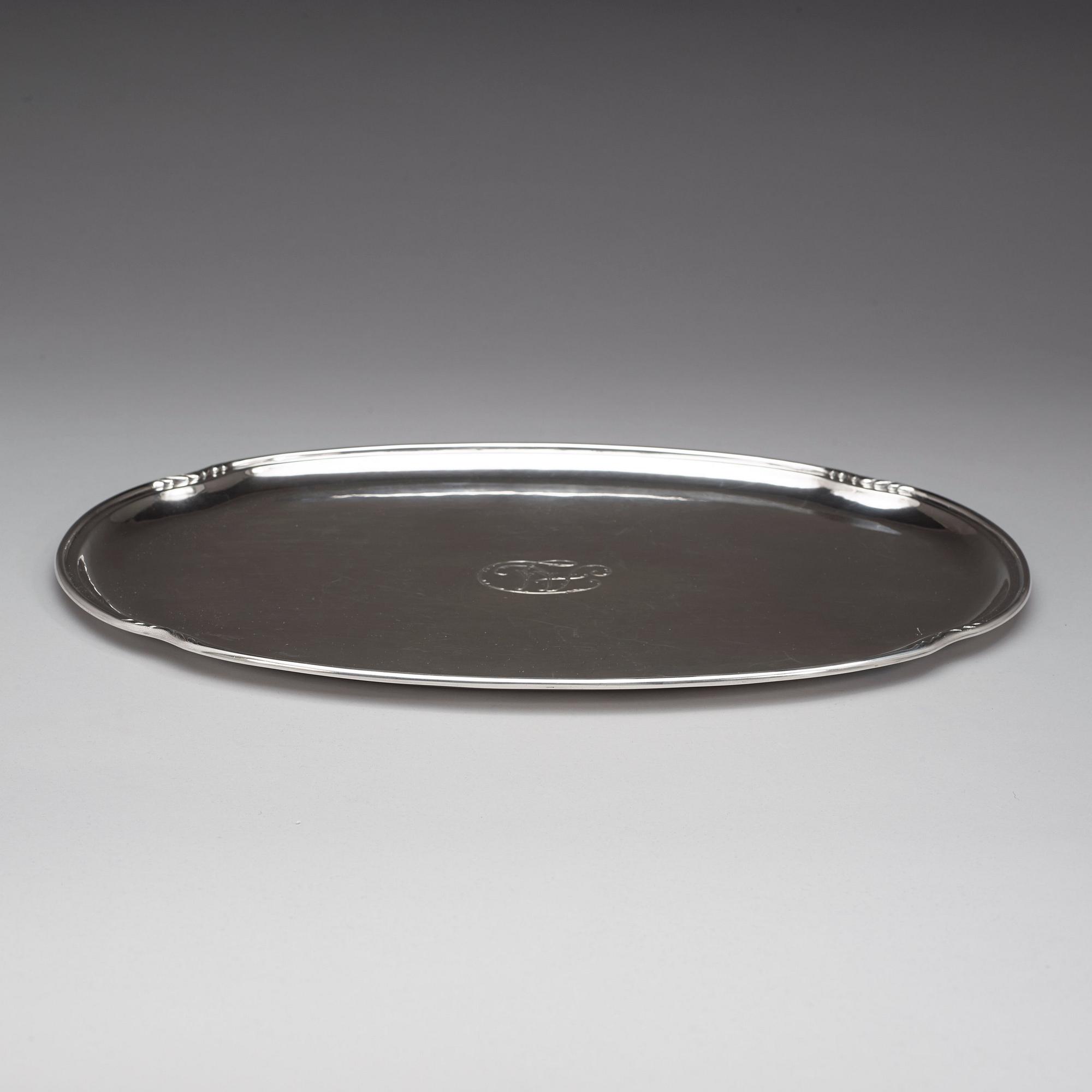 BRICKA, silver, W.A. Bolin, Stockholm 1931, vikt ca 1900 g.