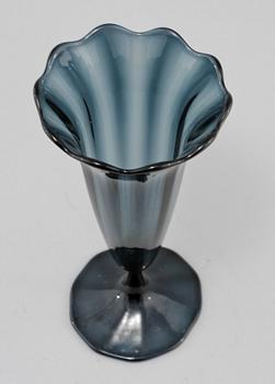 VAS, glas, Edward Hald, Orrefors, 1900-talets andra kvartal.