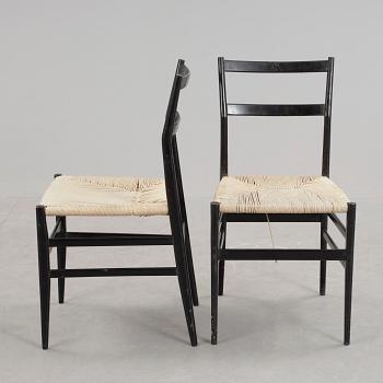 STOLAR, ett par, "Superleggera" Gio Ponti, formgiven 1957.