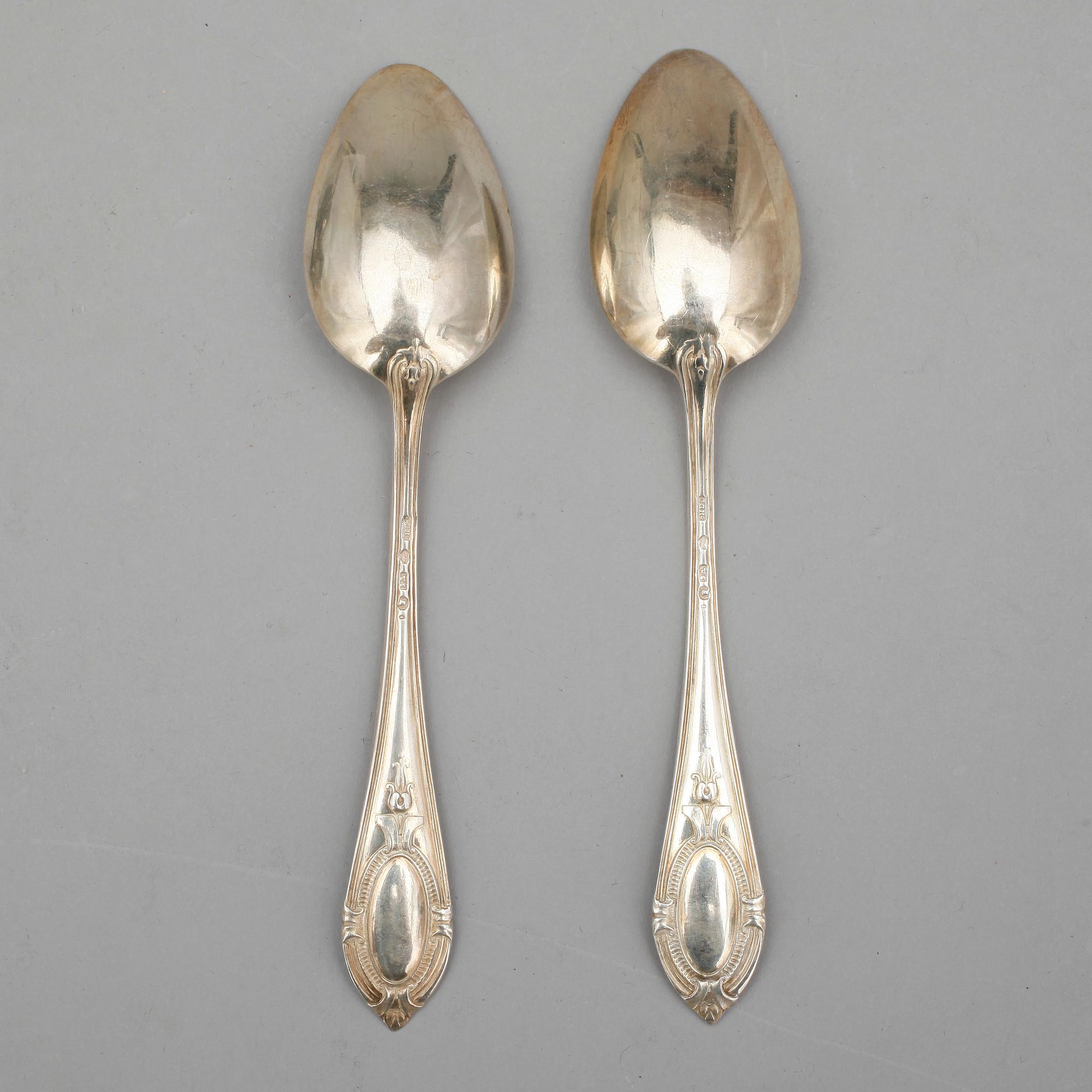 PARTI SILVER, 45 delar, bl.a. CG Hallberg, Stockholm, 1932. Vikt ca 880 gram.