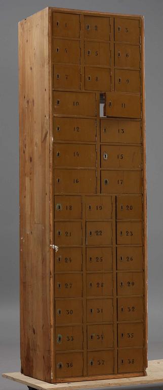 SKÅP med POSTFACK, 1900-talets första hälft.