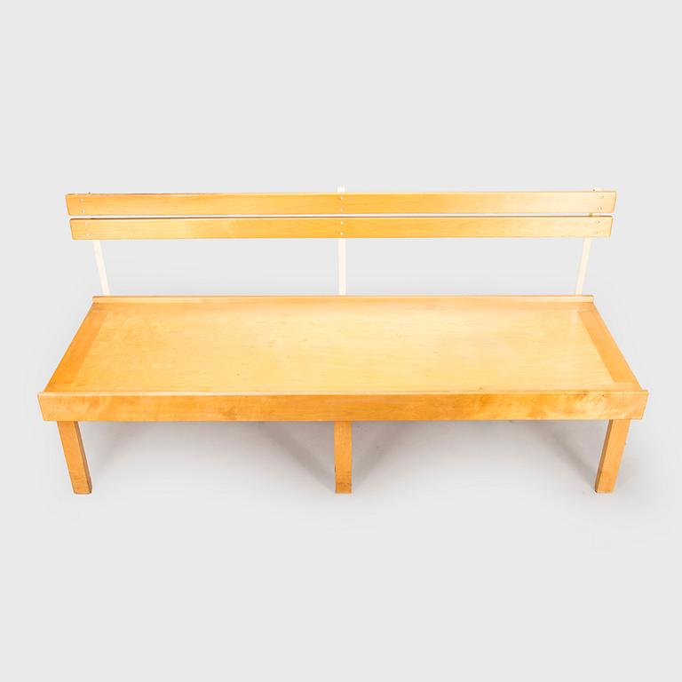 Soffbänk, modell E1295, design Arteks ritkontor, för O.Y Huonekalu-ja Rakennustyötehdas A.B. 1957.
