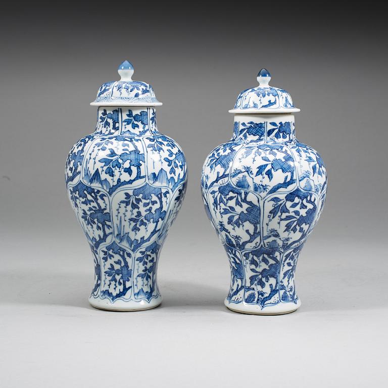 Two blue and white vases with covers, Qing dynasty, 18th Century.