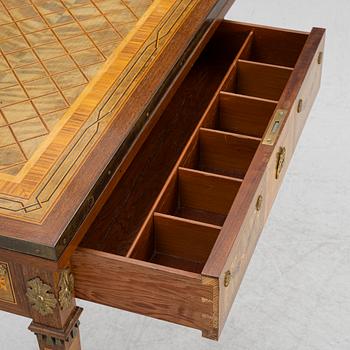 Damarbetsbord/spelbord, gustaviansk stil, 1900-talets första hälft.