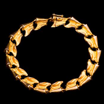 BJÖRN WECKSTRÖM, BRACELET, "Rolling waves", 14K gold. Lapponia 1967.