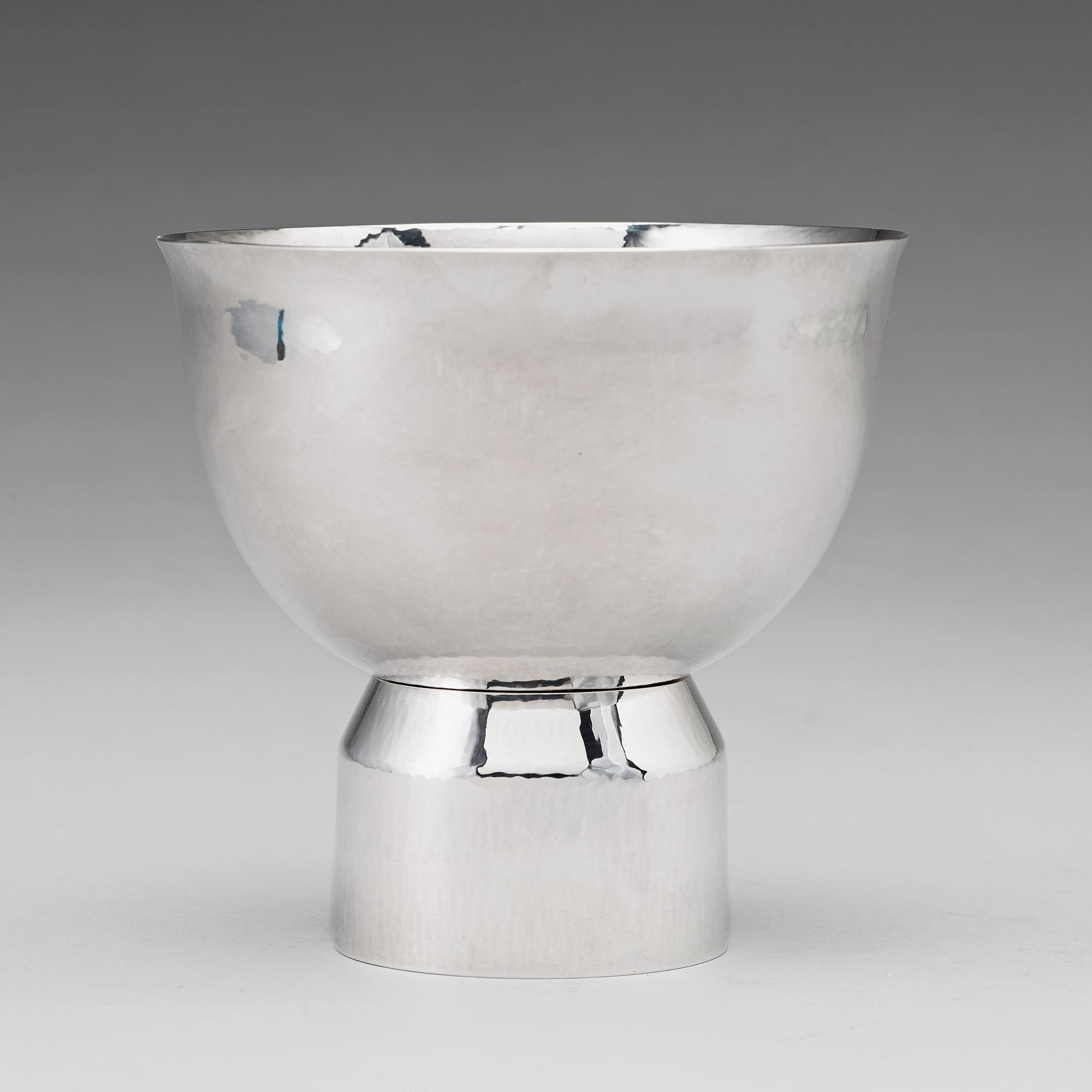 Sigurd Persson, a sterling bowl in two parts, executed by the silversmith Johann Wist, Stockholm 1969.