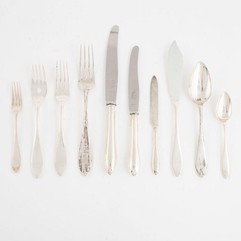 A 59-piece silver "Svensk Spets" flat wear set, KG Markströms, Stockholm, 1916-1931.