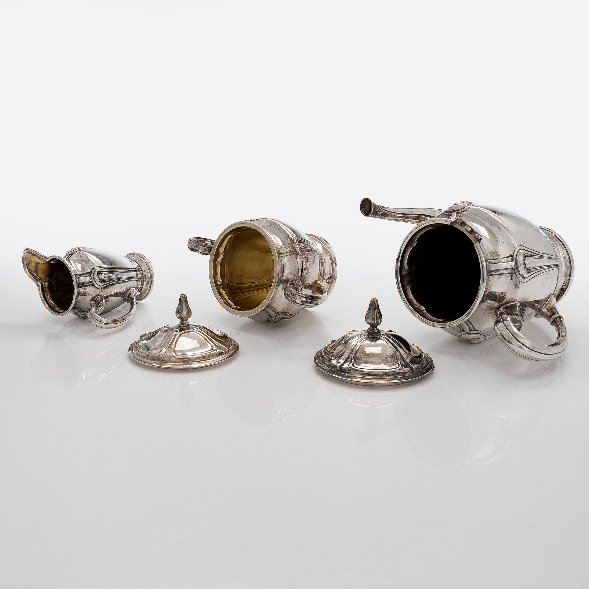 Teservis, 3 delar, silver, importstämplade i Prag 1901-1921.