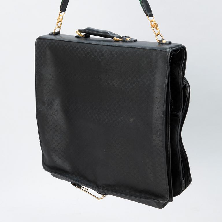 GUCCI, KLÄDÖVERDRAG SAMT VÄSKA, 1980-tal.