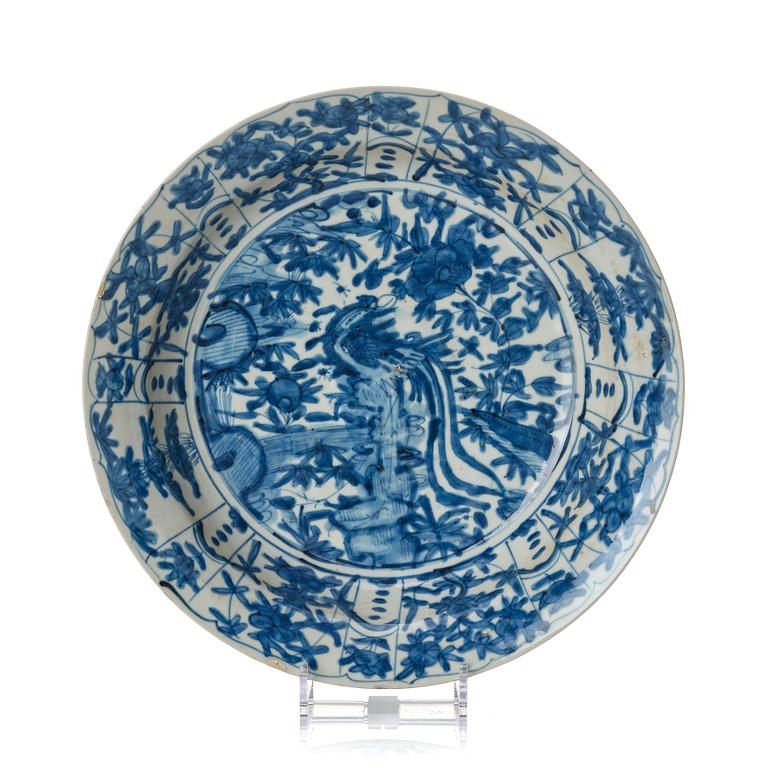 A blue and white Swatow dish, Ming dynasty (1368-1644).