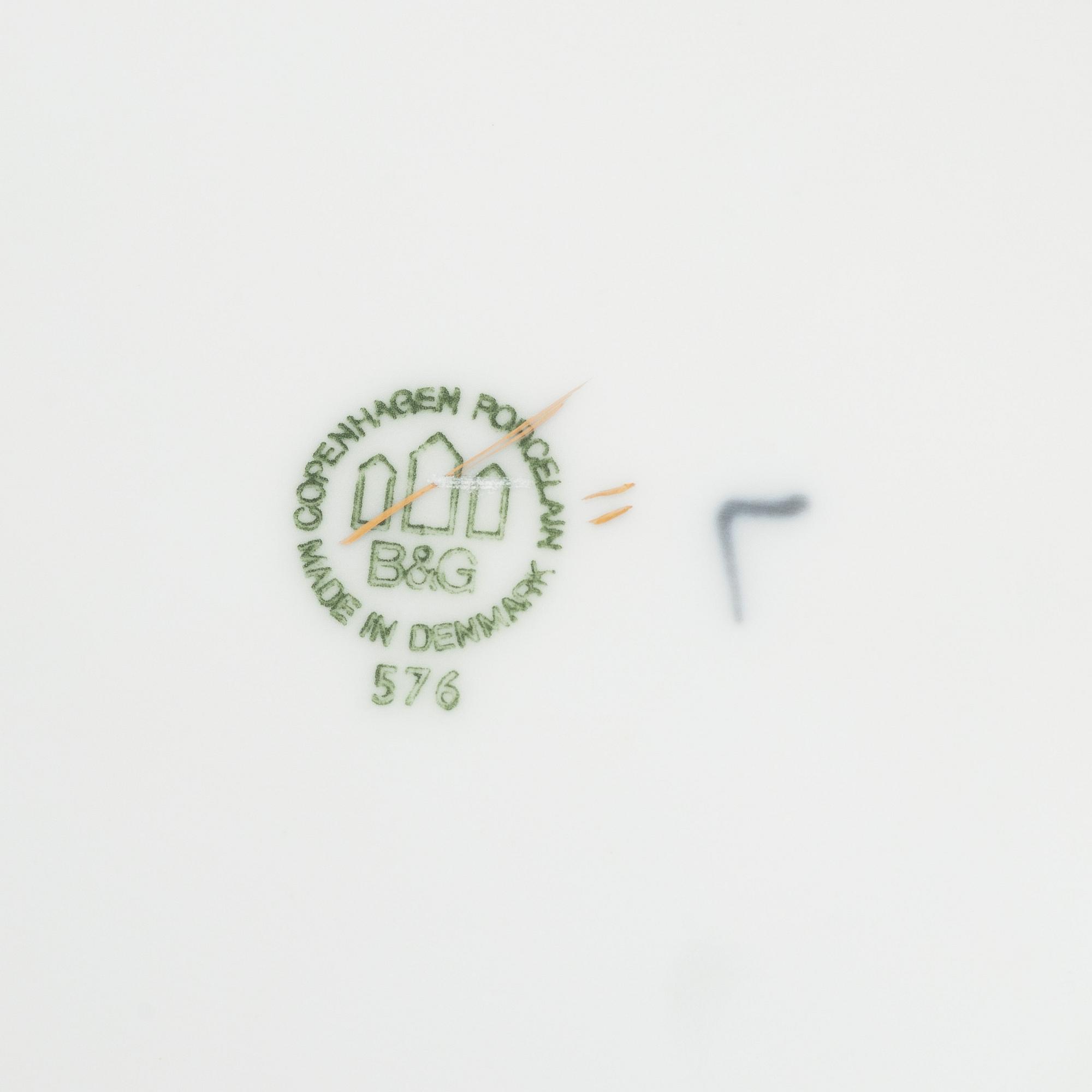 Bing & Grøndahl, a 44-piece 'Måsen' porcelain service,  Bing & Grøndahl, Danmark.