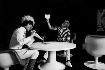 Yrjö Kukkapuro, pöytä "Saturnus" ja tuoleja, 4 kpl, "Junior", Haimi, 1960-luku.