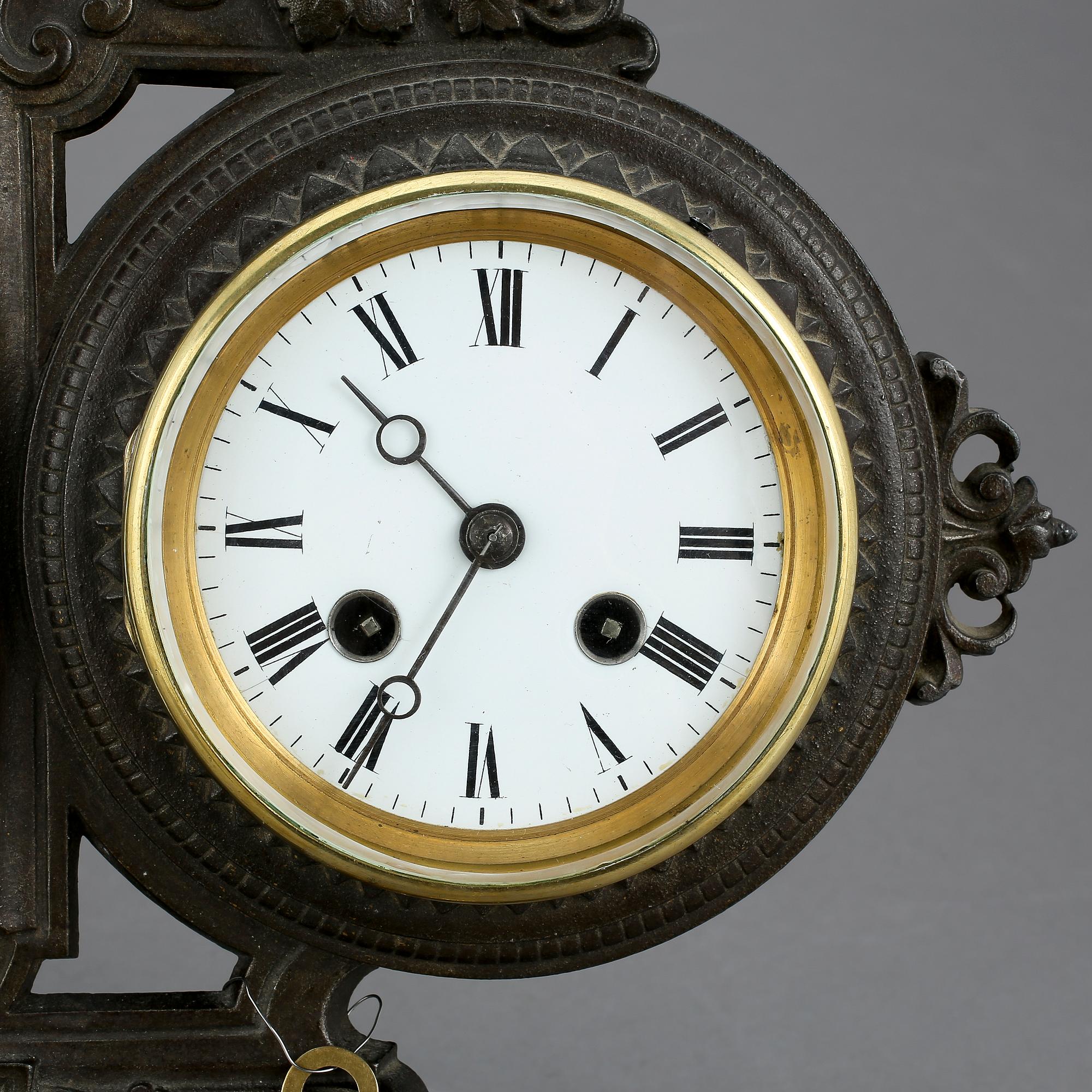 BORDSDUR OCH BAROMETER, omkring 1900.