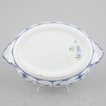 A 'Blue Fluted Plain' /  porcelain tureen with cover, Royal Copenhagen, model 283, 1898-1923.