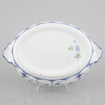 A 'Blue Fluted Plain' /  porcelain tureen with cover, Royal Copenhagen, model 283, 1898-1923.