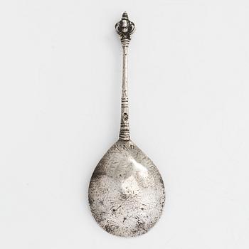 Brännvinssked, silver, barock, 1600-tal. Icke identifierad stämpel.