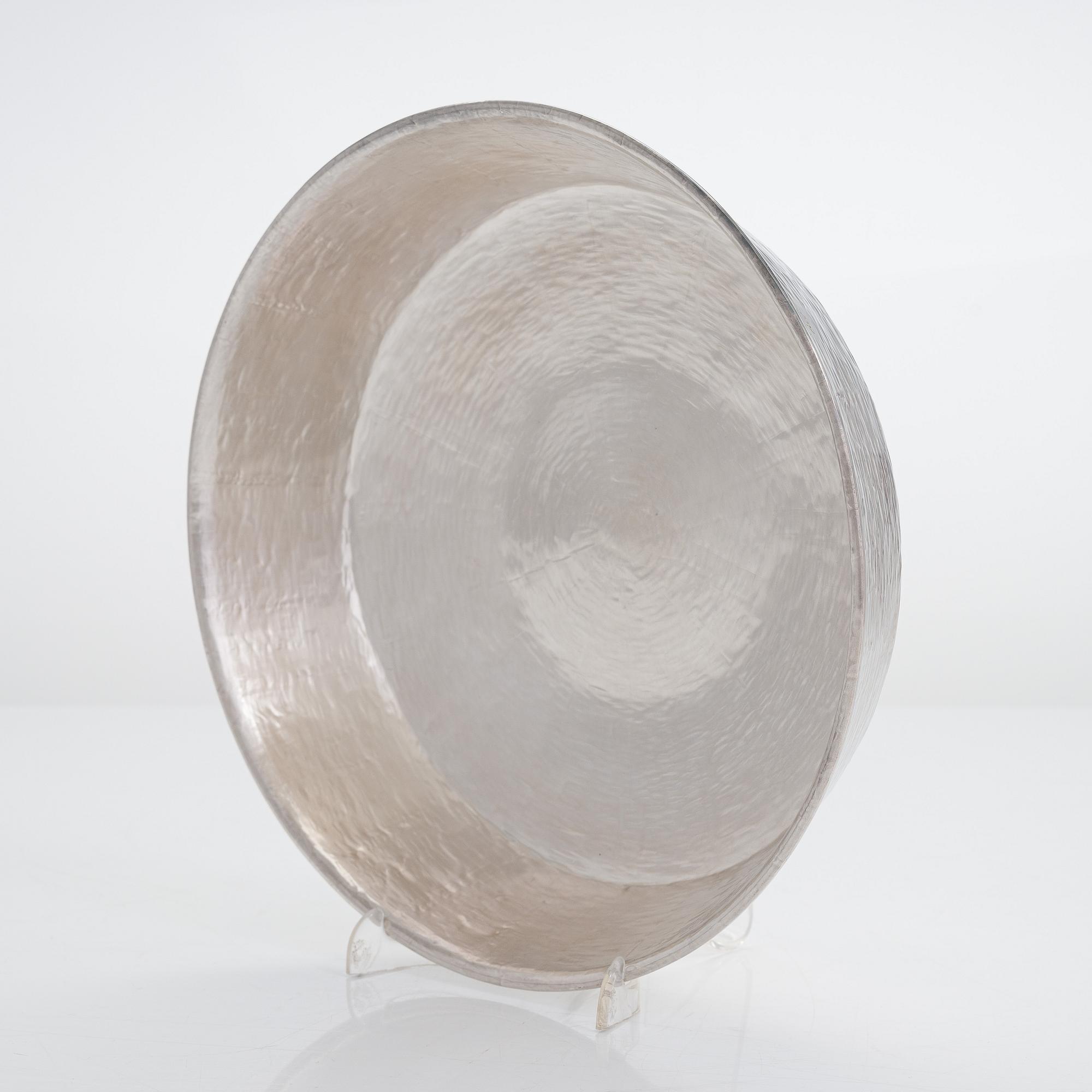 Tapio Wirkkala, a silver bowl model TW 289, Kultakeskus, Hämeenlinna 1974.