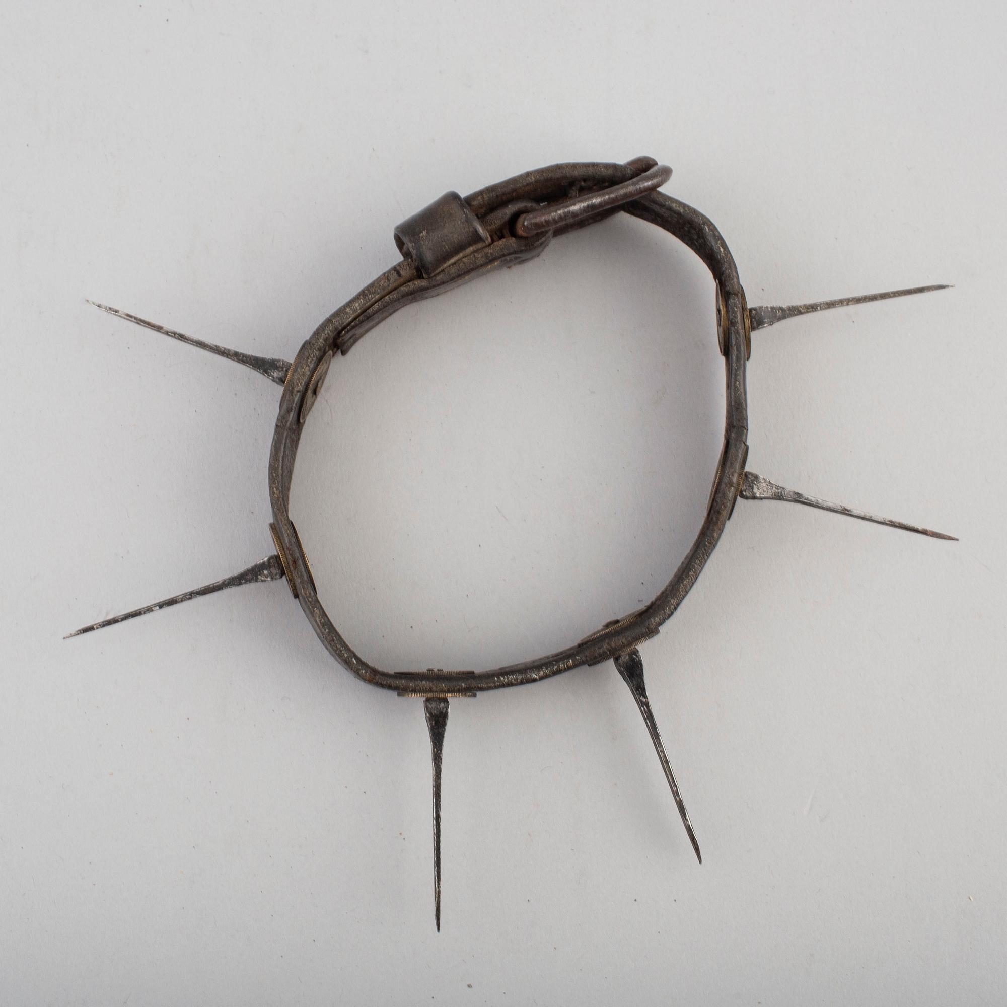A first half of the 20th century dog collar.