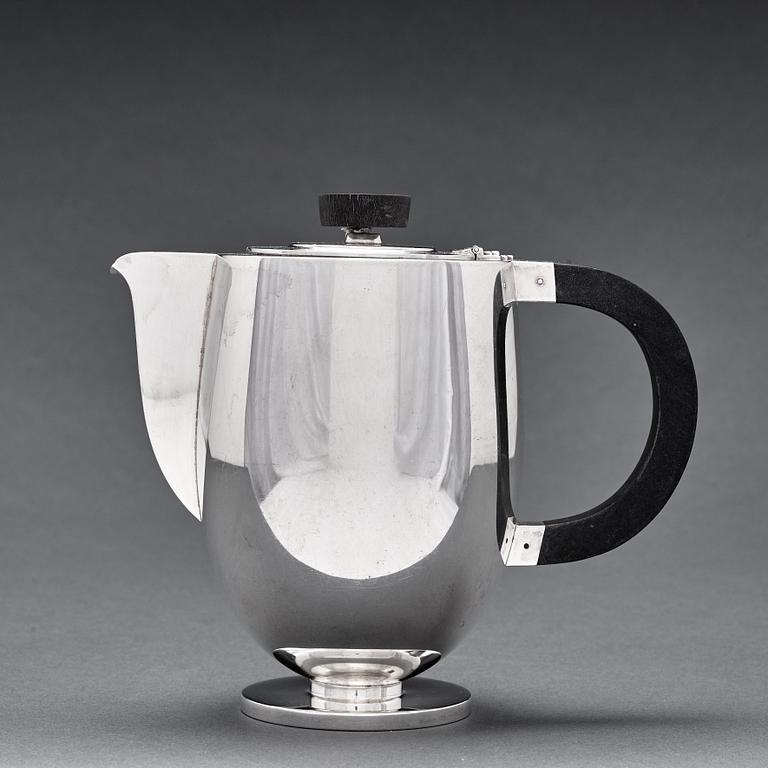 Guttorm Kristiansen (Gagnes), a four pieces 830/1000 silver tea- and coffee service, David-Andersen, Norway 1927-49.