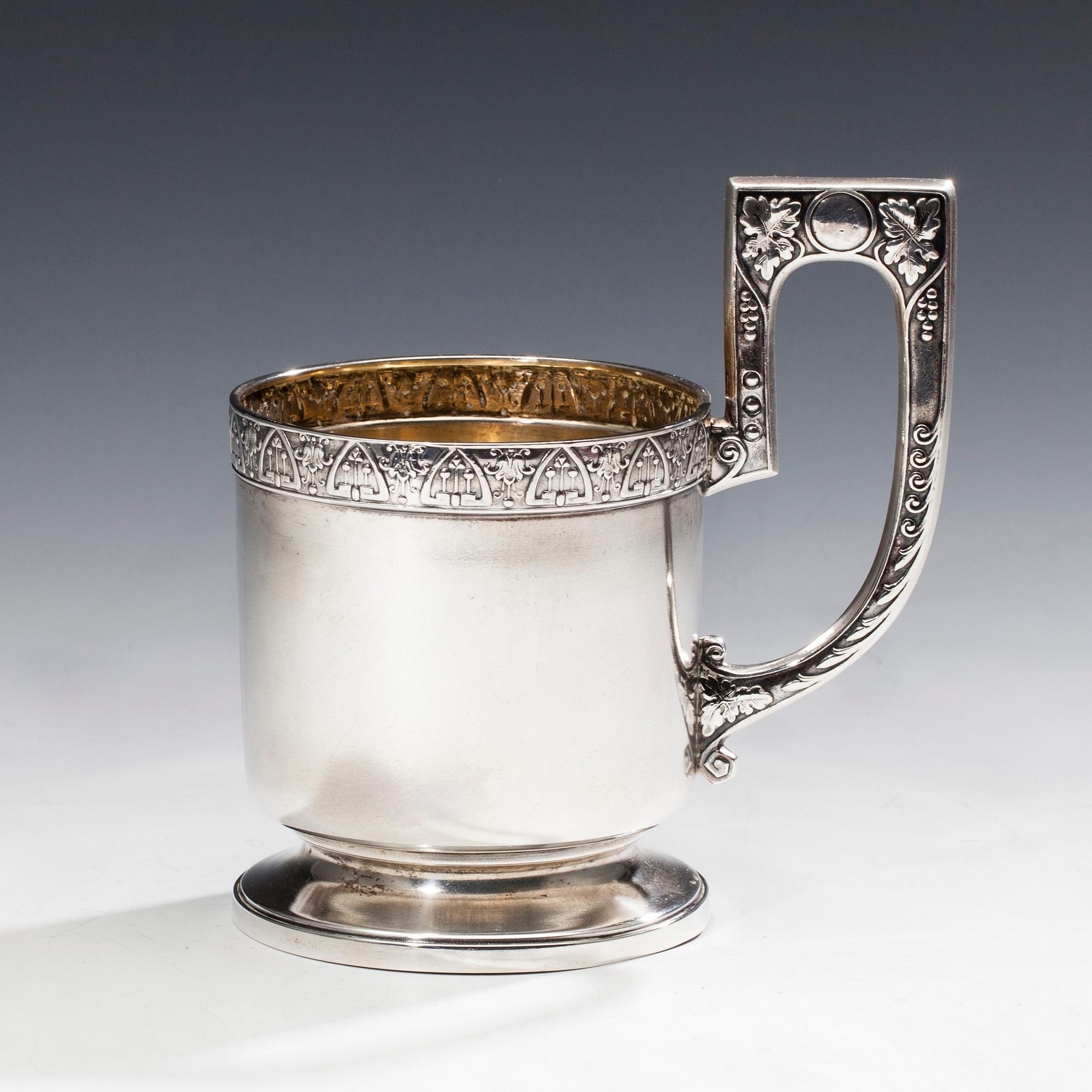 TEGLASHÅLLARE, silver, 2 Artellen, Moskva 1908-1917, vikt 166 g.