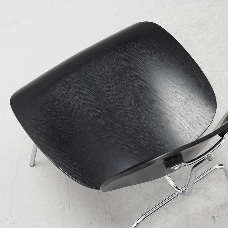 Charles and Ray Eames, ett par fåtöljer, "LCM",  Vitra.