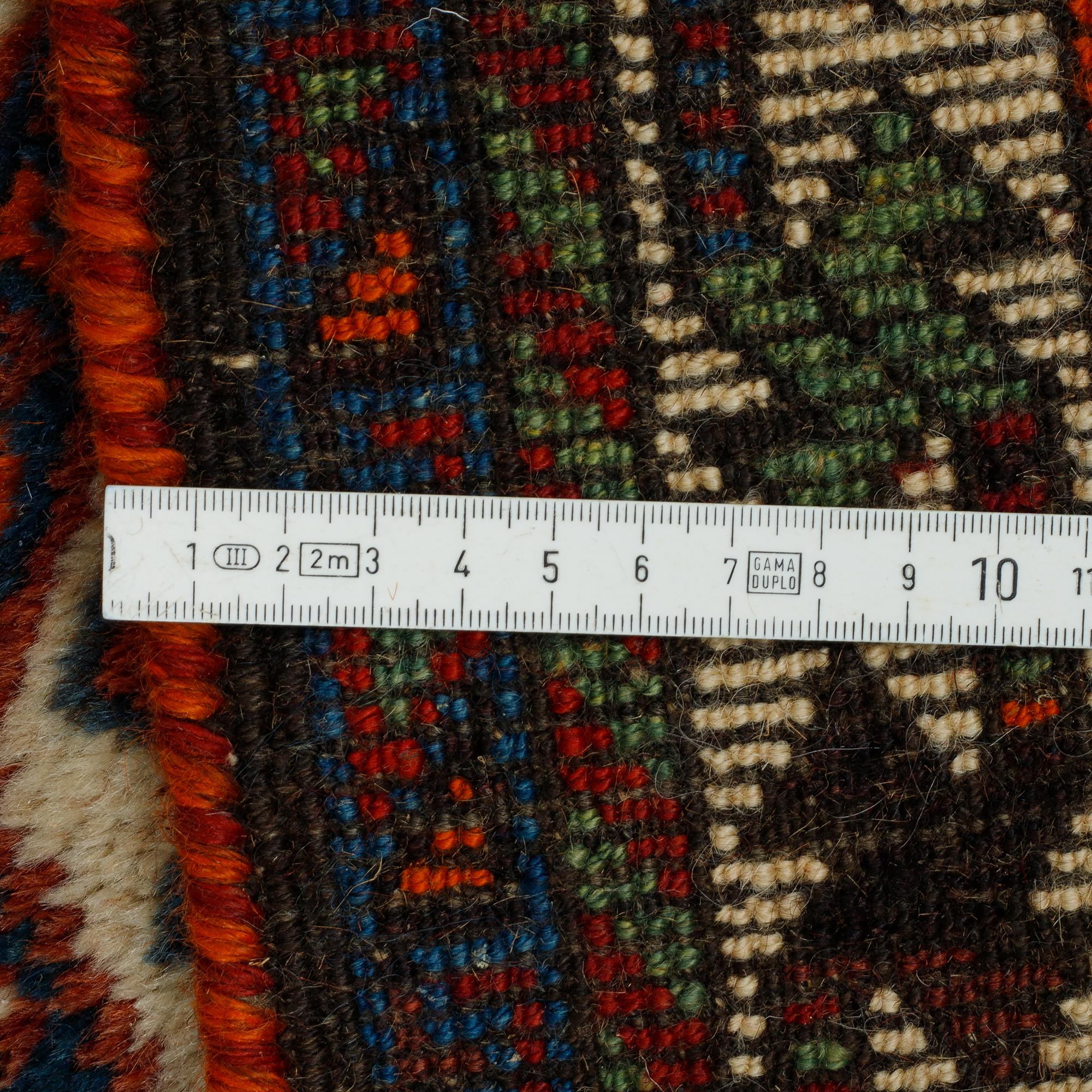 Matta, Shiraz, ca 158 x 170 cm.