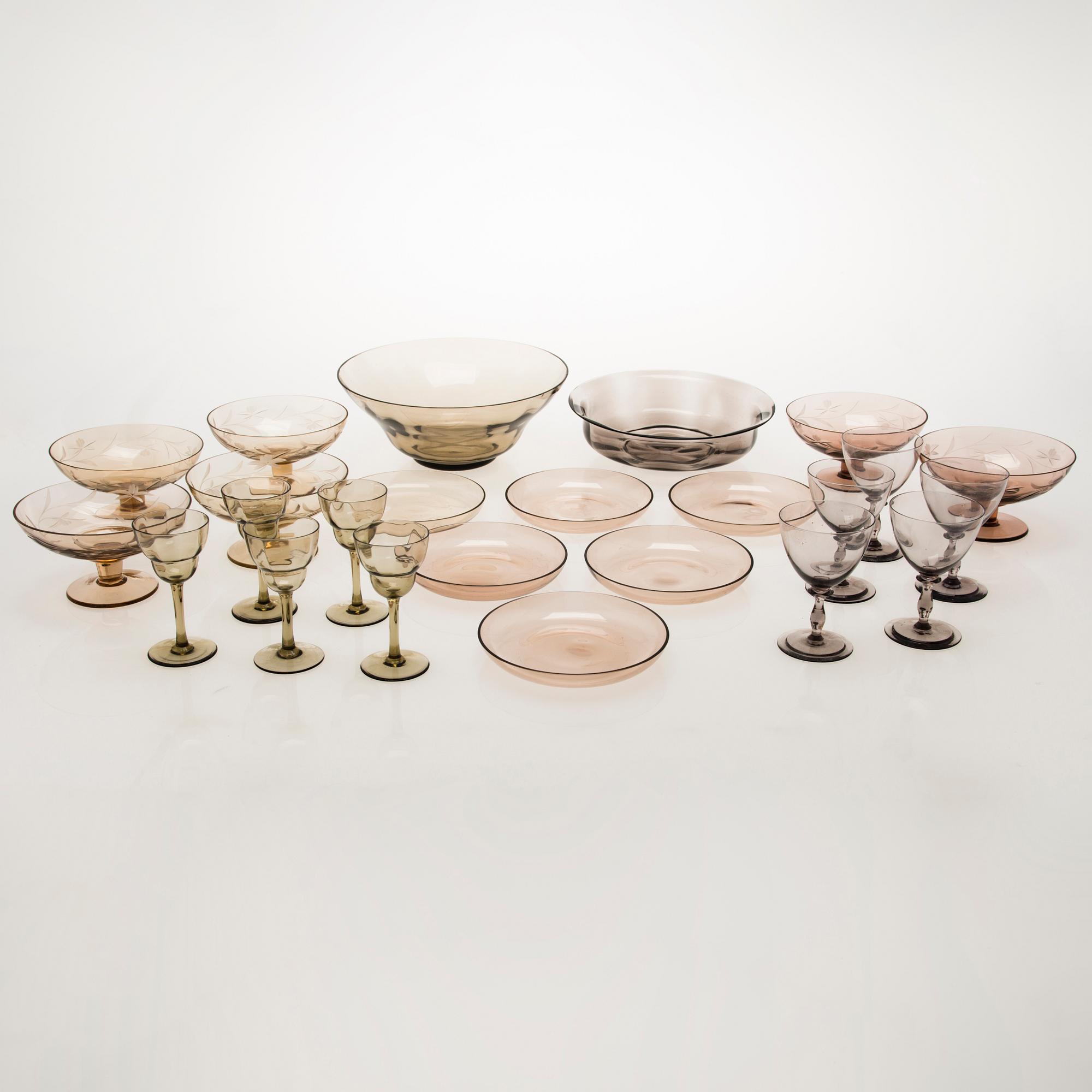 ERÄ LASIA, 24 osaa, mm. Tyra Lundgren. Riihimäen Lasi 1920-40-luku.