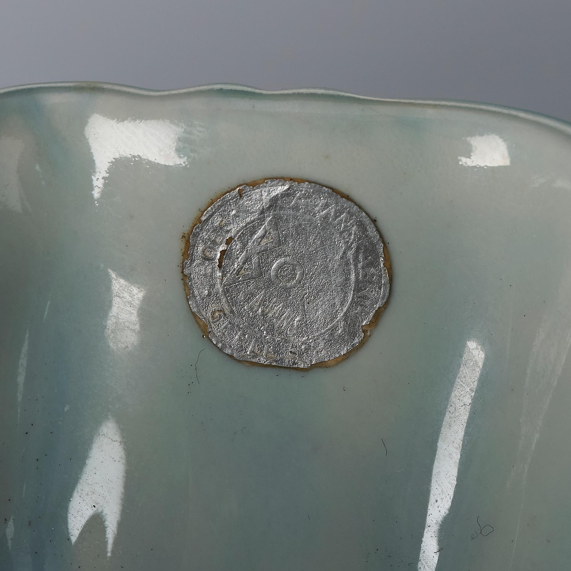 Ewald Dahlskog, a seashell faiance dish, Bo Fajans, 1939.